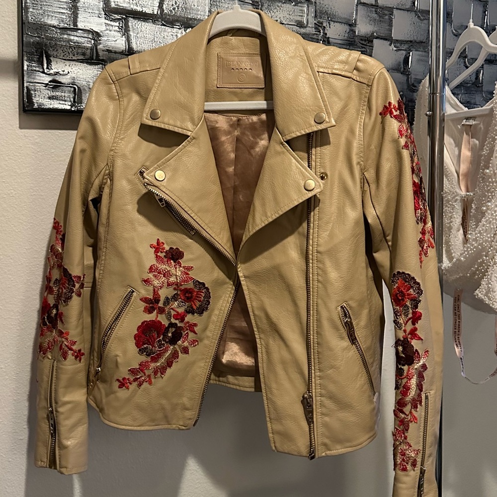 (S) TAN DECORATED JACKET